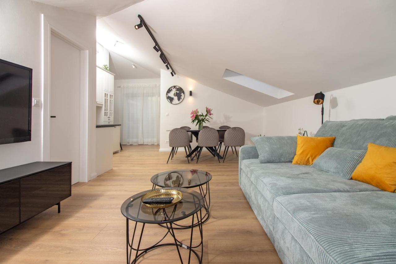 Beachside Apartment Attico Сплит Екстериор снимка