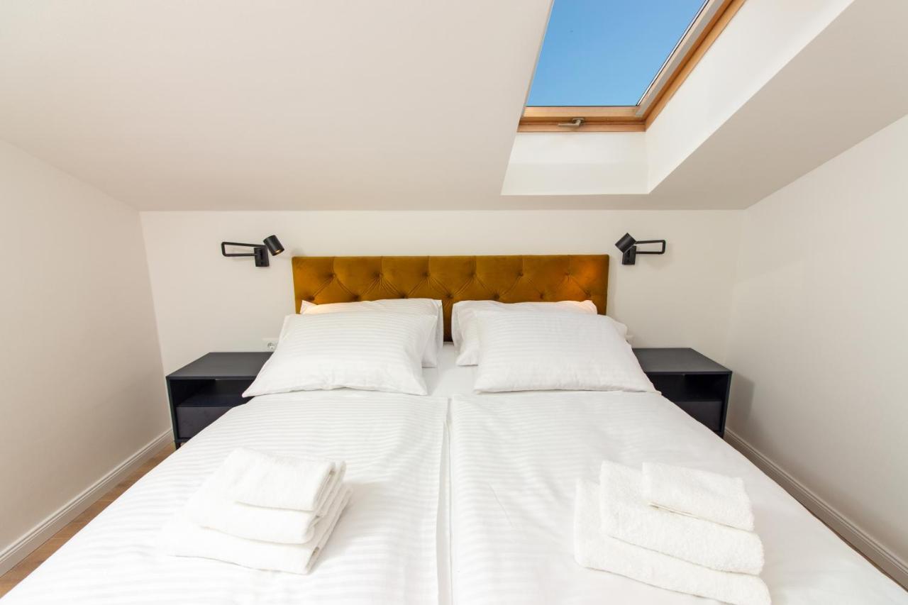 Beachside Apartment Attico Сплит Екстериор снимка
