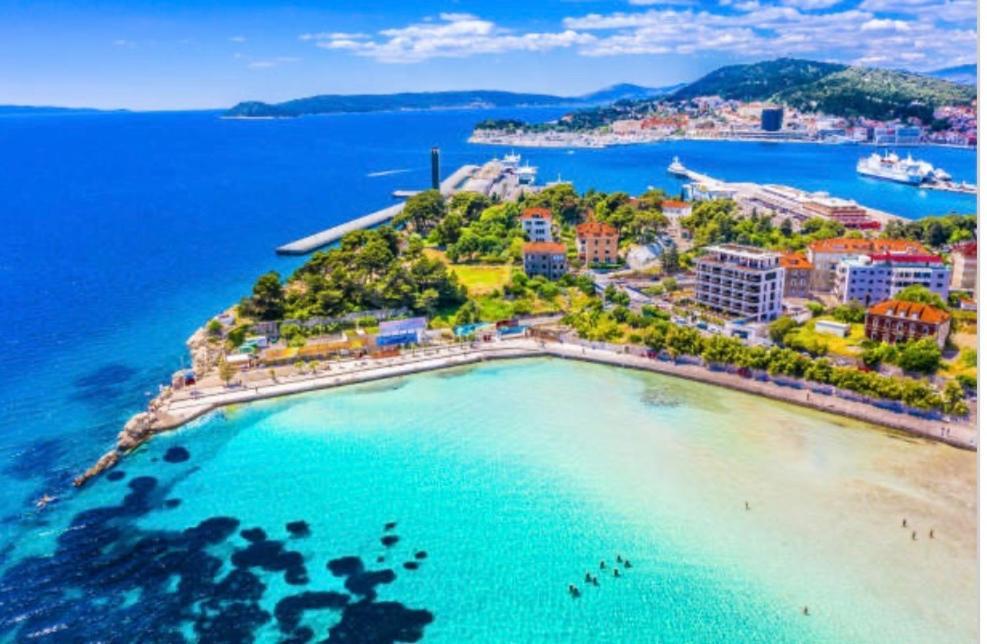Beachside Apartment Attico Сплит Екстериор снимка