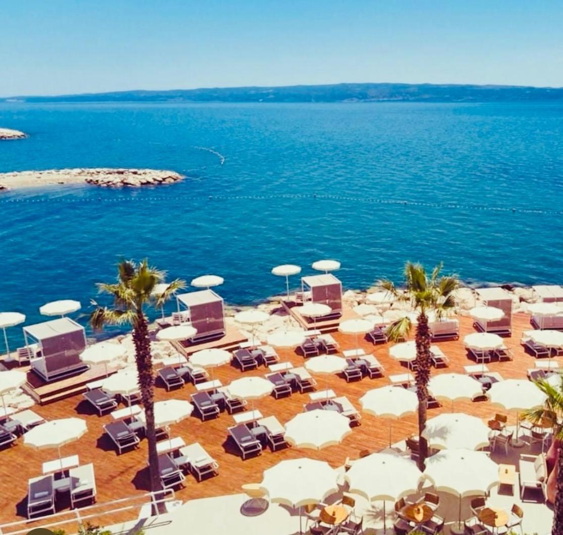 Beachside Apartment Attico Сплит Екстериор снимка